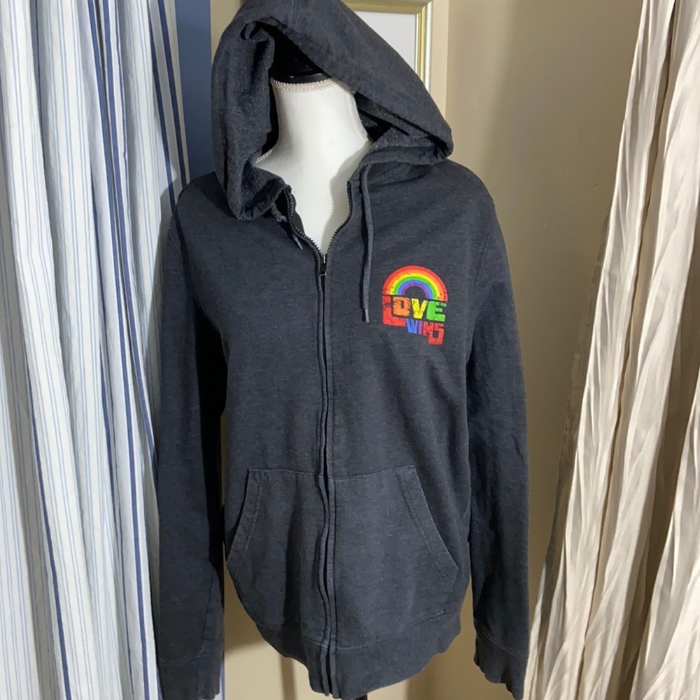 Love Wins Unicorn 🦄 Rainbow 🌈 hoodie sz M